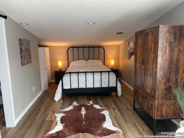 $1,195 | 151 Jones Beach Drive, Unit 1, Lakehills, TX 78063