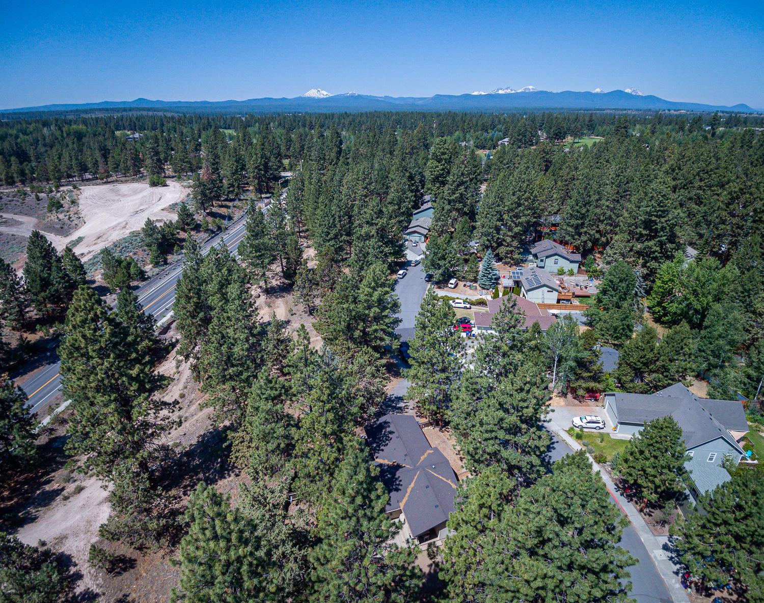 1833 Southwest Forest Ridge Avenue Bend, OR 97702 - Photo 5 of 24 1833 Forest Ridge - MLS-0034