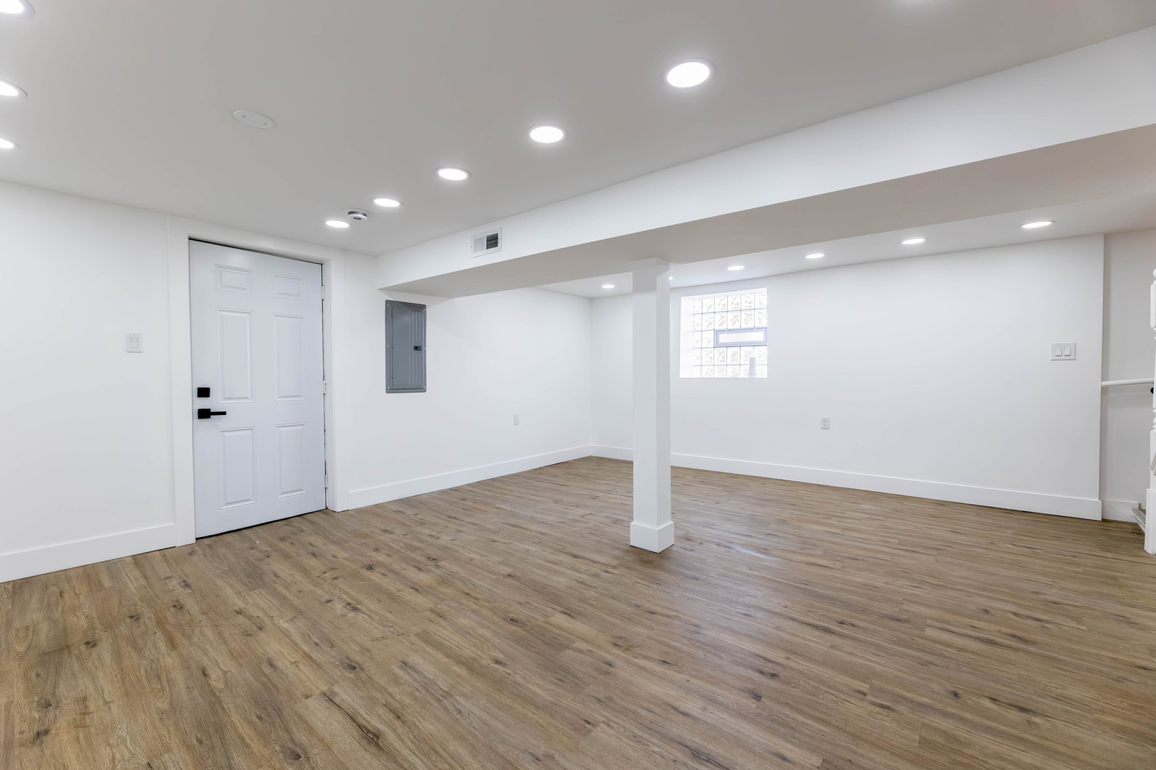 6742 South Carpenter Street Chicago, IL 60621 - Photo 22 of 36 a view of an empty room