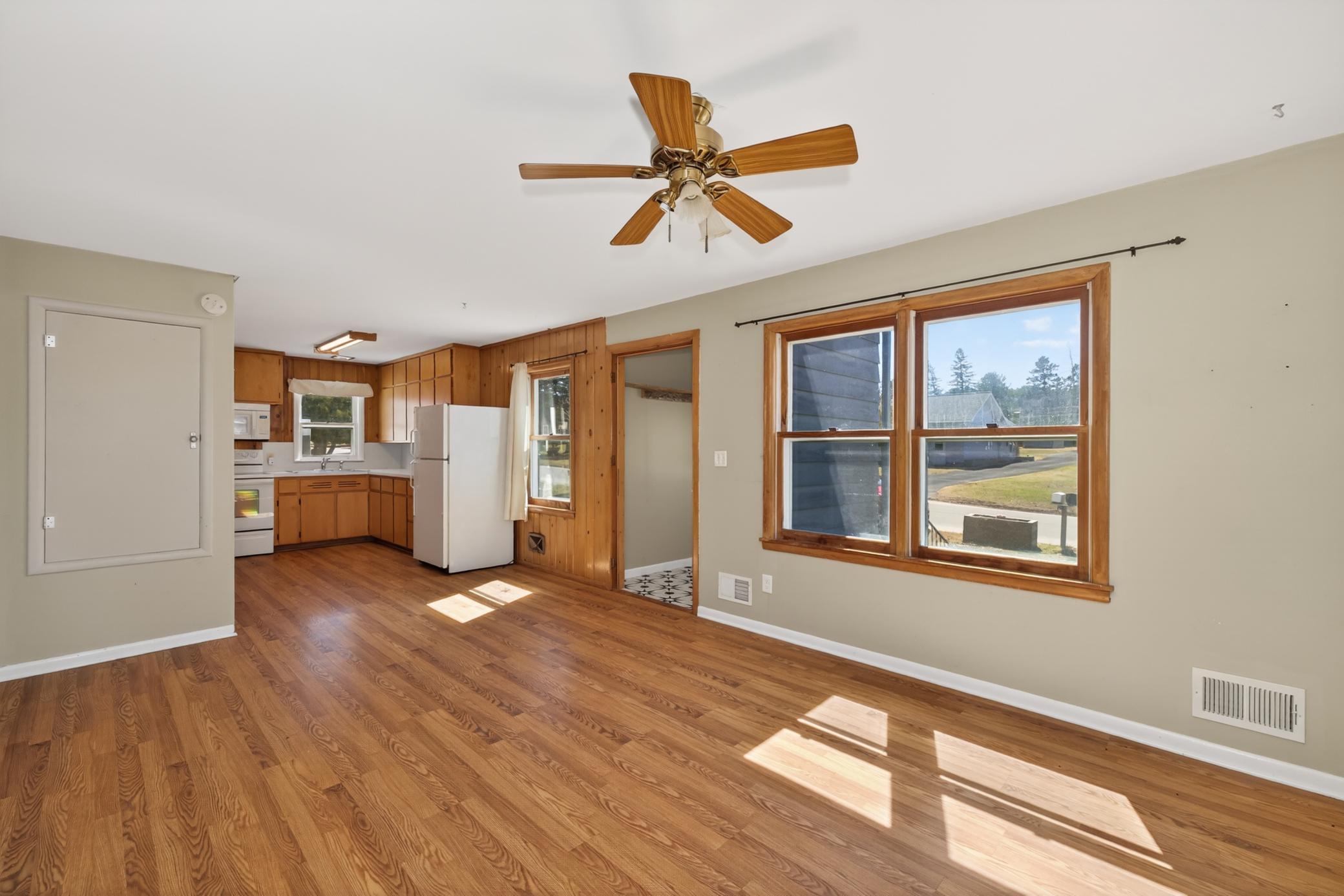 400 Main Street Nevis, MN 56467 - Photo 7 of 29