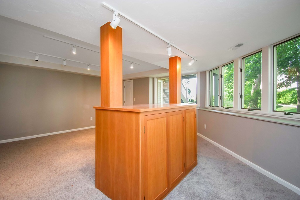 46 Pointe Rok Drive, Unit 46 Worcester, MA 01604 - Photo 32 of 40