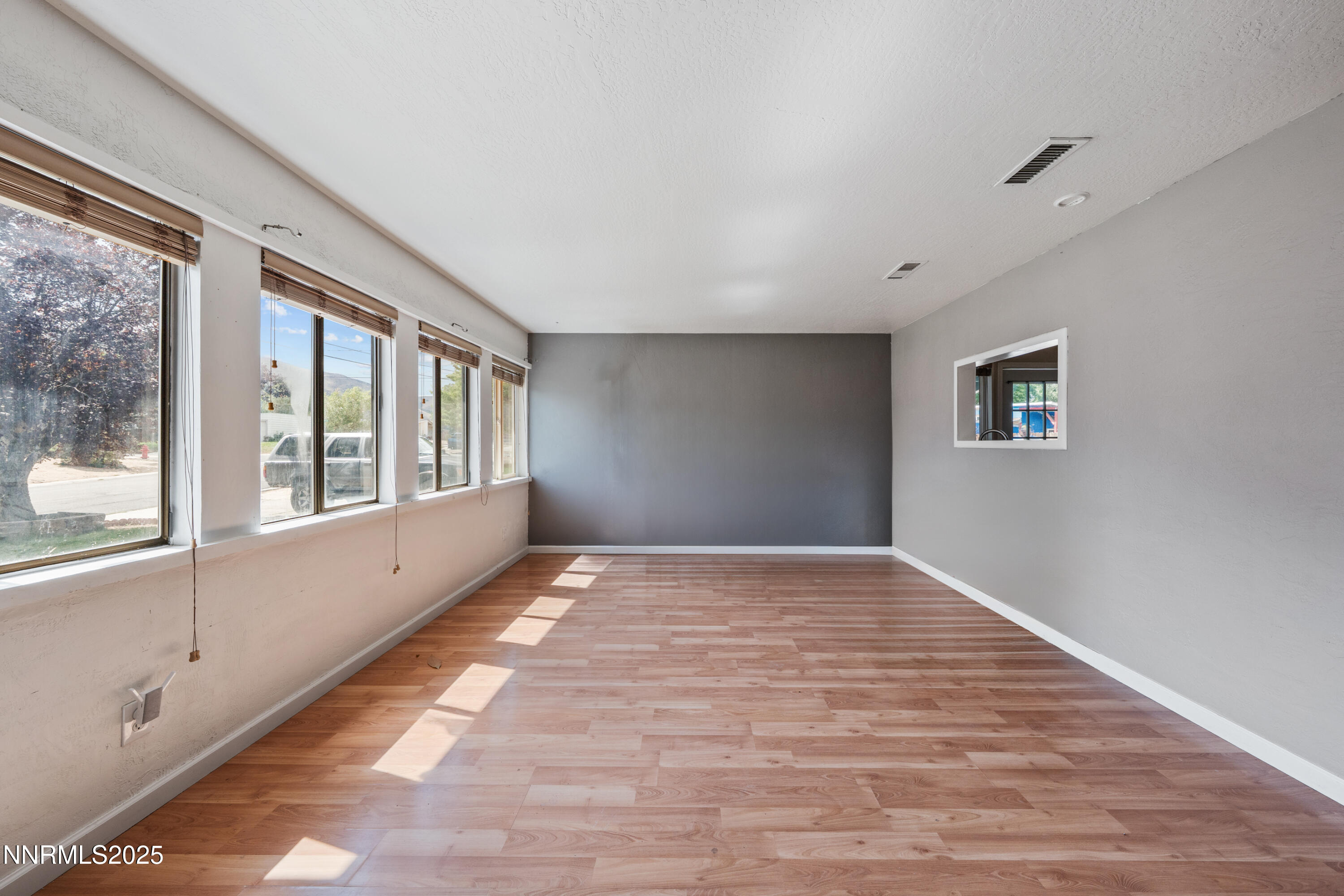 5253 Ural Street Reno, NV 89506 - Photo 8 of 39 DS202967