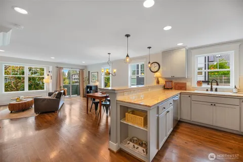 $945,000 | 616 North 45th Street, Unit A, Seattle, WA 98103