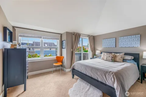$945,000 | 616 North 45th Street, Unit A, Seattle, WA 98103