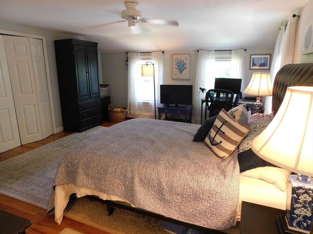 29 Howard Street Hamilton, MA 01982 - Photo 21 of 27
