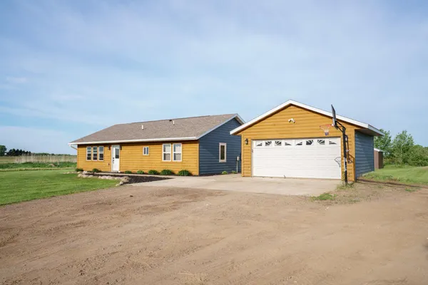 $329,900 | 8131 345th Avenue, Hillman, MN 56338