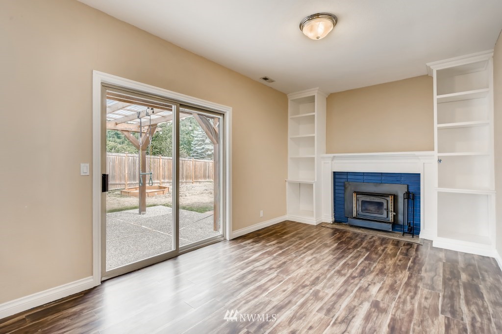 209 219th Place Southeast Bothell, WA 98021 - Photo 11 of 28