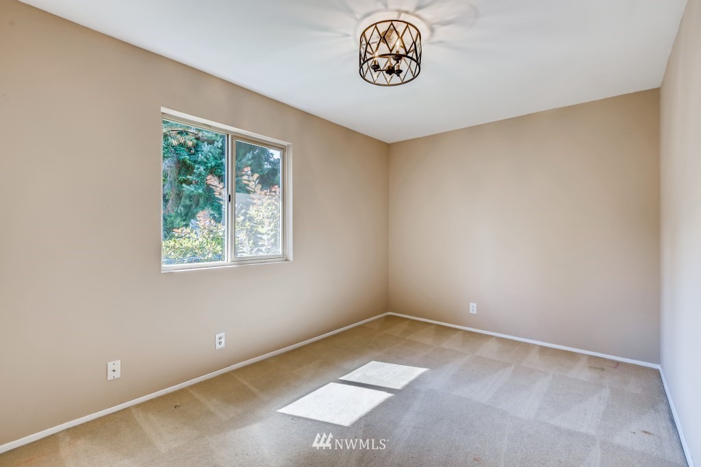 209 219th Place Southeast Bothell, WA 98021 - Photo 17 of 28