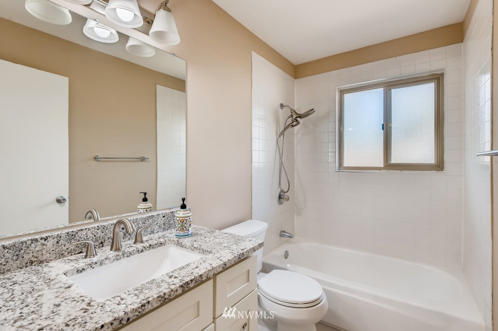 209 219th Place Southeast Bothell, WA 98021 - Photo 18 of 28