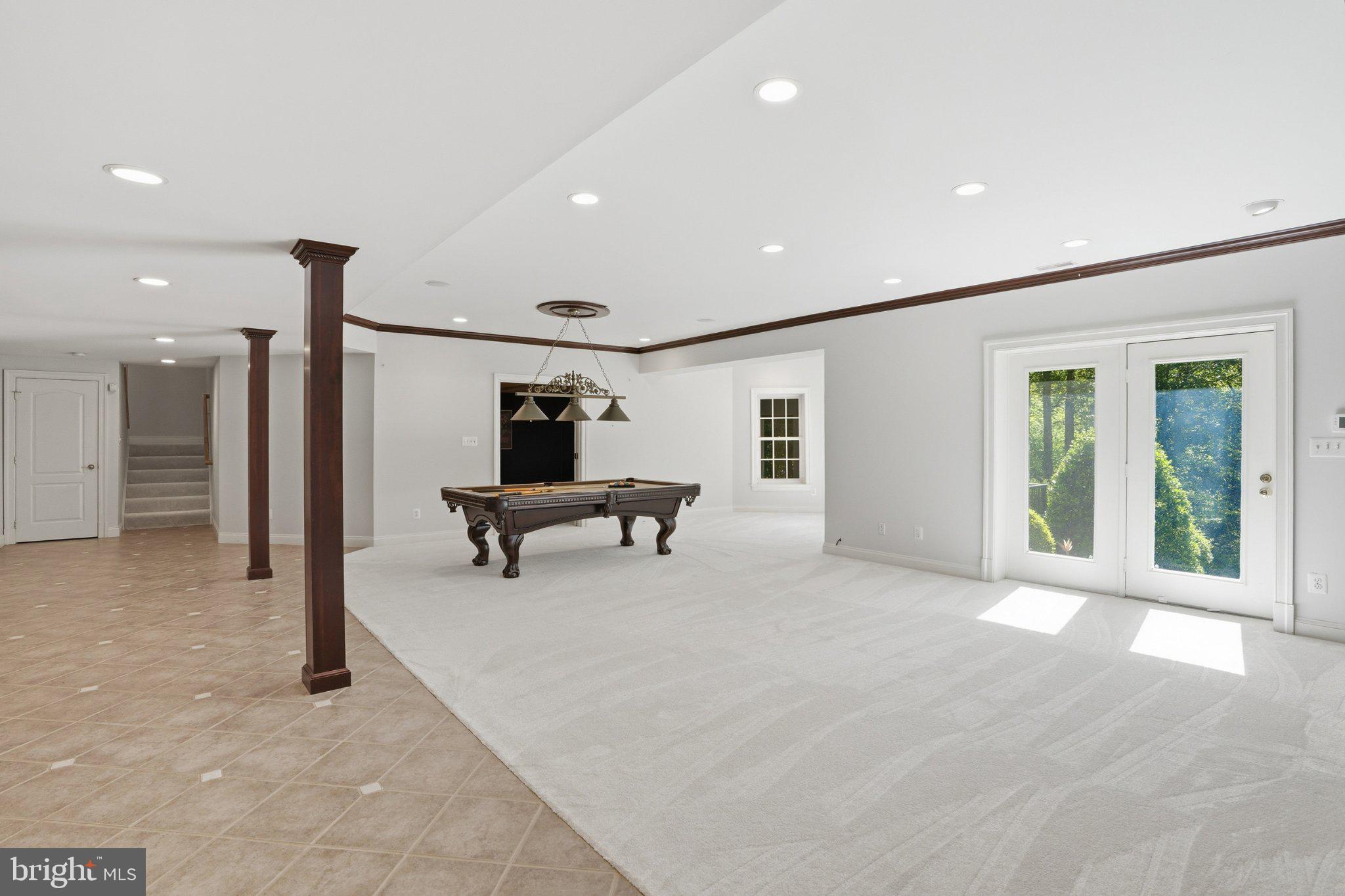 891 Chinquapin Road McLean, VA 22102 - Photo 71 of 78 Spacious, light-filled entertainment area.
