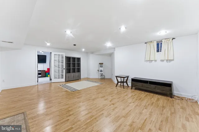 $1,000,000 | 15450 Eagle Tavern Lane, Centreville, VA 20120