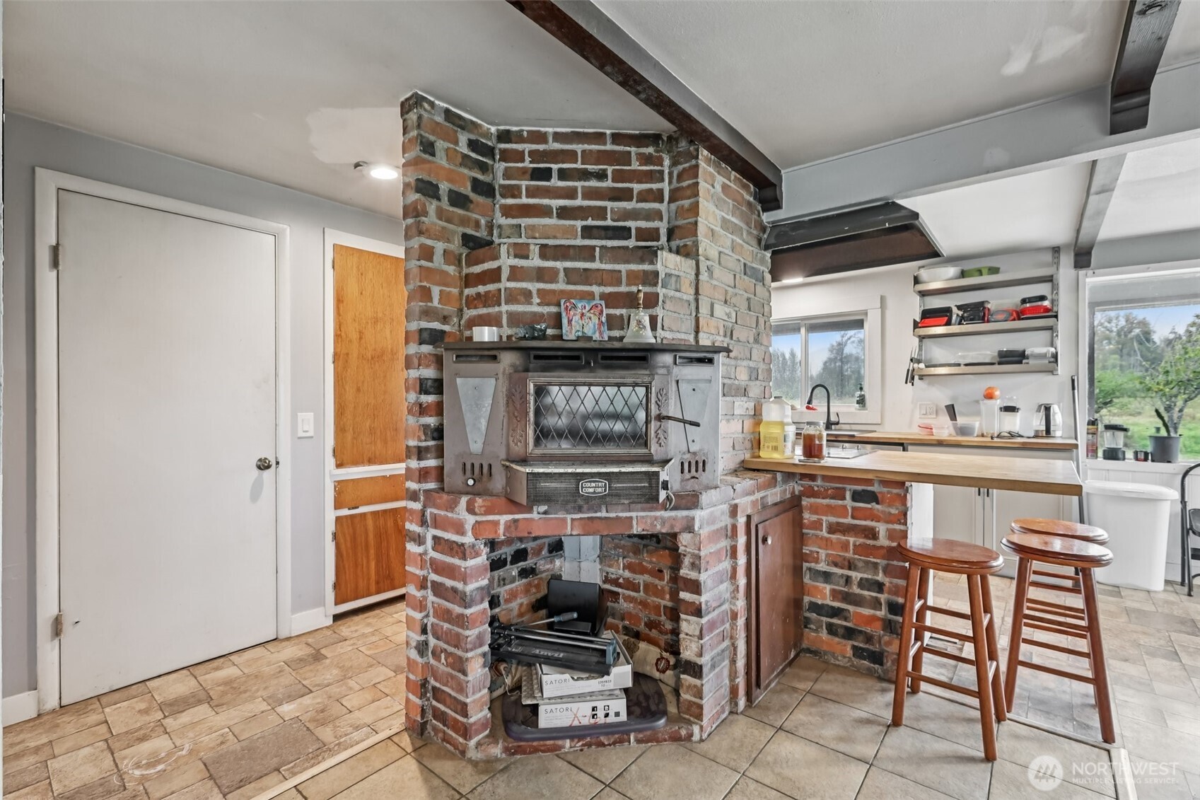 8754 Peavey Road Sedro-Woolley, WA 98284 - Photo 16 of 40