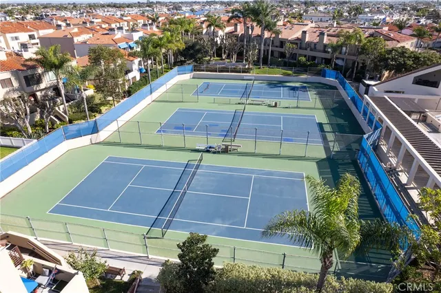 a view of yard tennis court