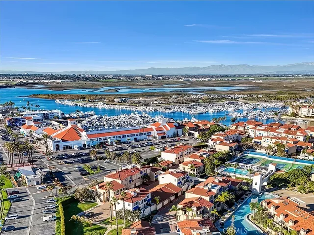 $1,030,000 | 16425 Martin Lane, Huntington Beach, CA 92649