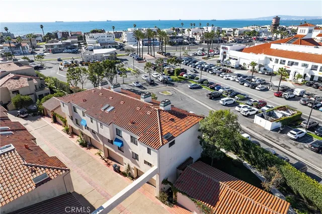 $1,030,000 | 16425 Martin Lane, Huntington Beach, CA 92649