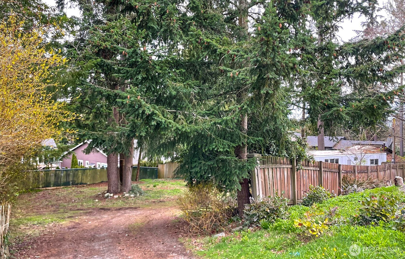 7915 201st Street Southwest Edmonds, WA 98026 - Photo 2 of 13 Gallery Image 2