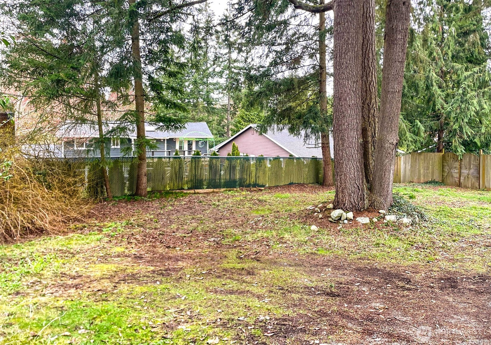 7915 201st Street Southwest Edmonds, WA 98026 - Photo 4 of 13 Gallery Image 4