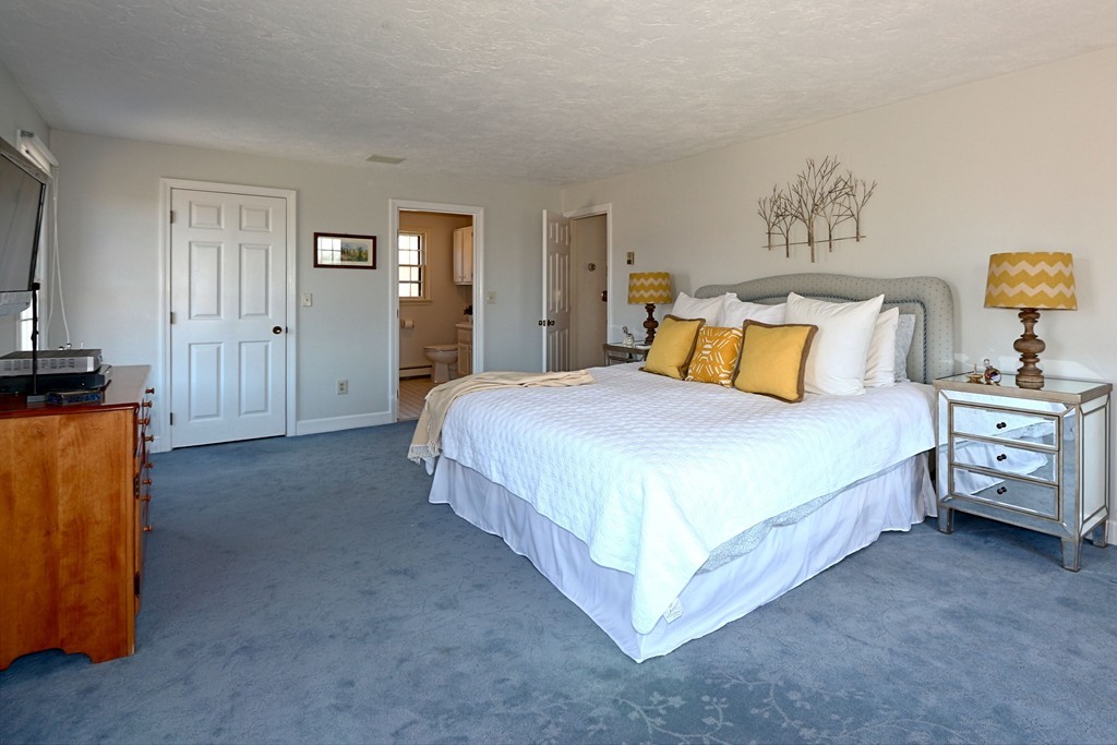 9 Thompson Road Wayland, MA 01778 - Photo 18 of 28 Gallery Image 18