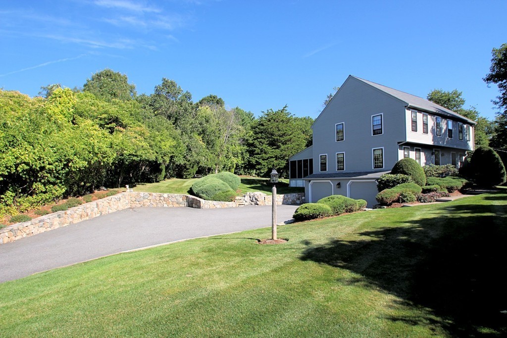 9 Thompson Road Wayland, MA 01778 - Photo 2 of 28 Gallery Image 2
