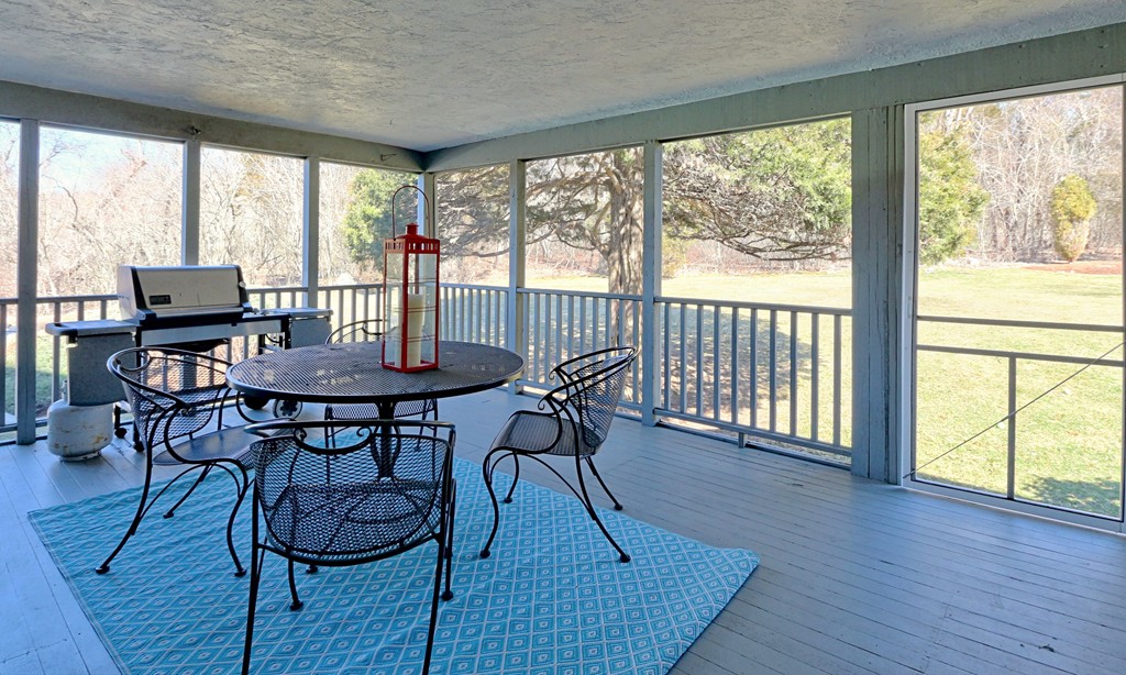 9 Thompson Road Wayland, MA 01778 - Photo 27 of 28 Gallery Image 27