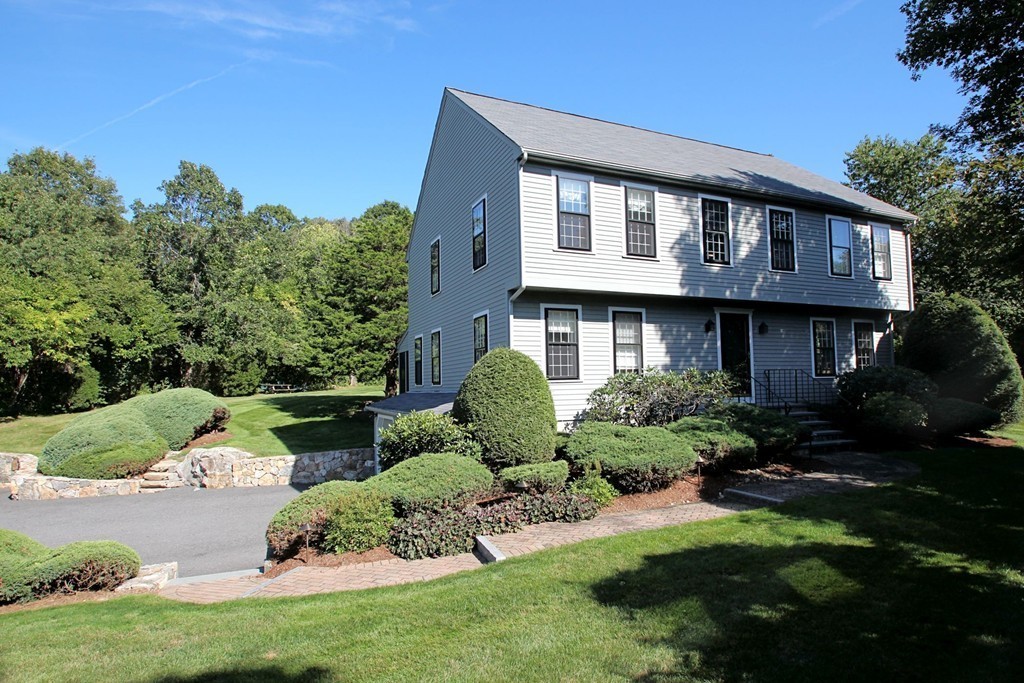 9 Thompson Road Wayland, MA 01778 - Photo 3 of 28 Gallery Image 3