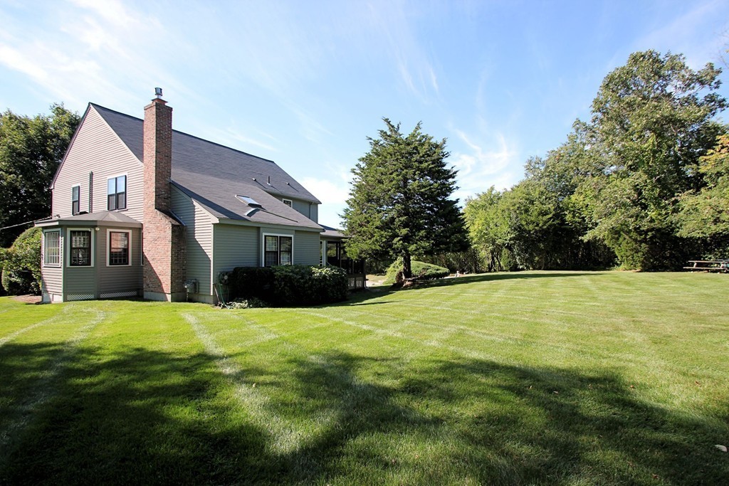 9 Thompson Road Wayland, MA 01778 - Photo 4 of 28 Gallery Image 4