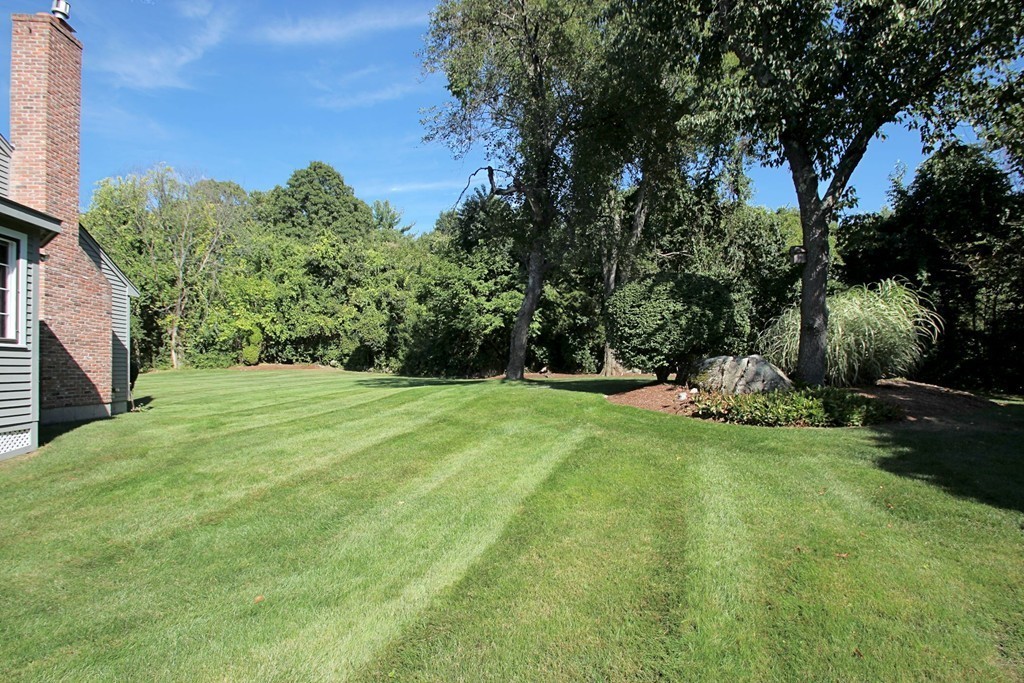 9 Thompson Road Wayland, MA 01778 - Photo 6 of 28 Gallery Image 6