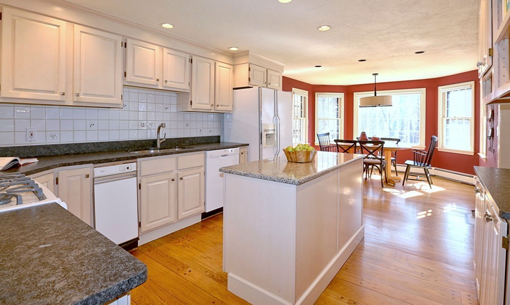 9 Thompson Road Wayland, MA 01778 - Photo 10 of 28 Gallery Image 10