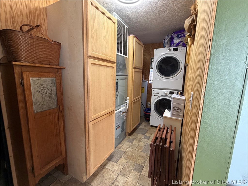 6327 Jack Morgan Road Austin, IN 47102 - Photo 10 of 16