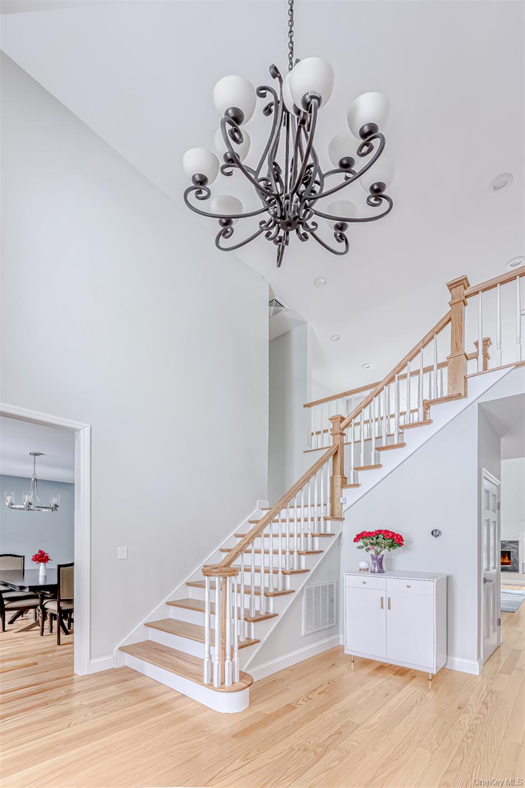 25 Coe Farm Road Suffern, NY 10901 - Photo 4 of 29