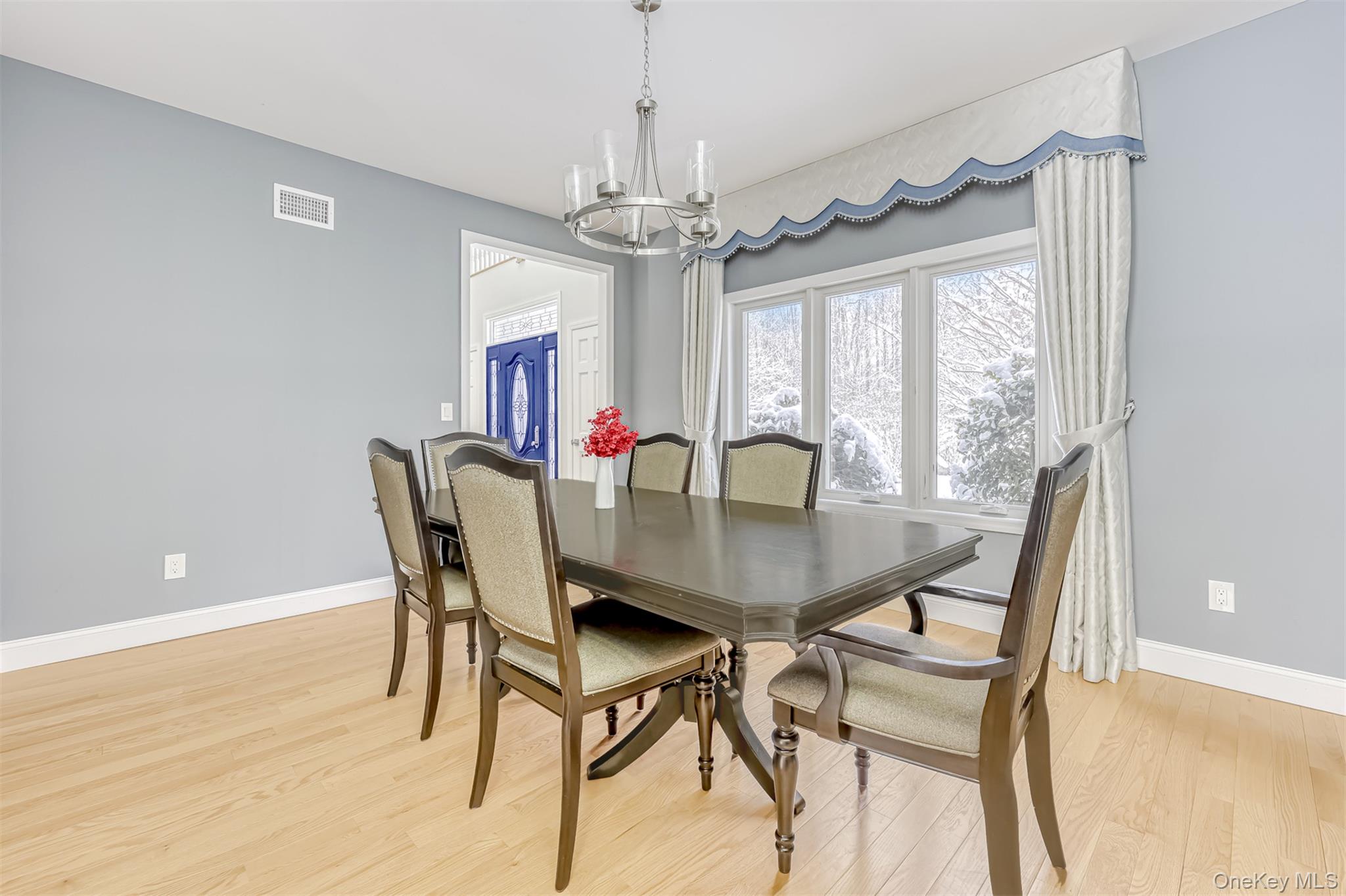 25 Coe Farm Road Suffern, NY 10901 - Photo 9 of 29