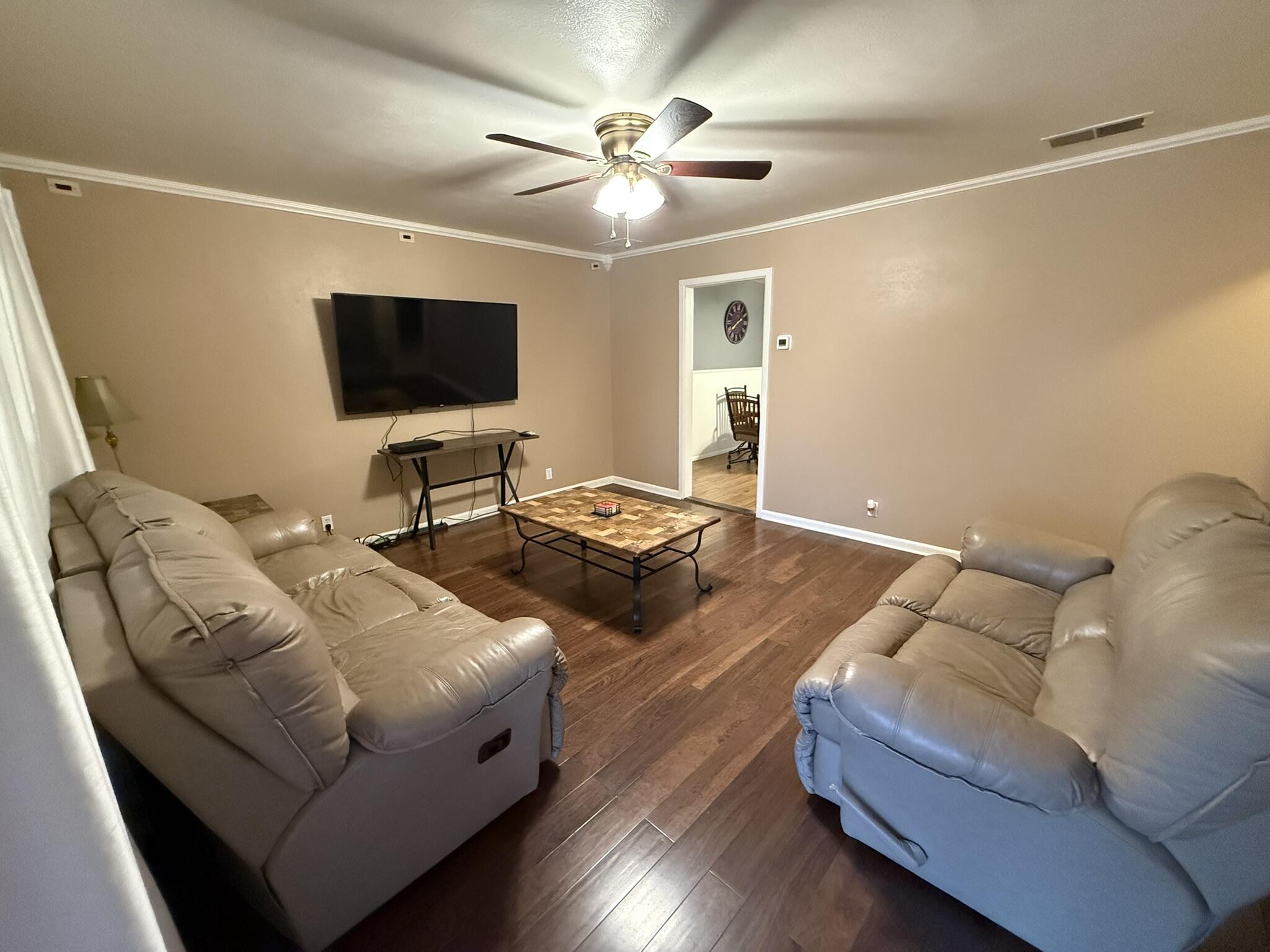 1216 Avenue M Ralls, TX 79357 - Photo 4 of 27 IMG_0334
