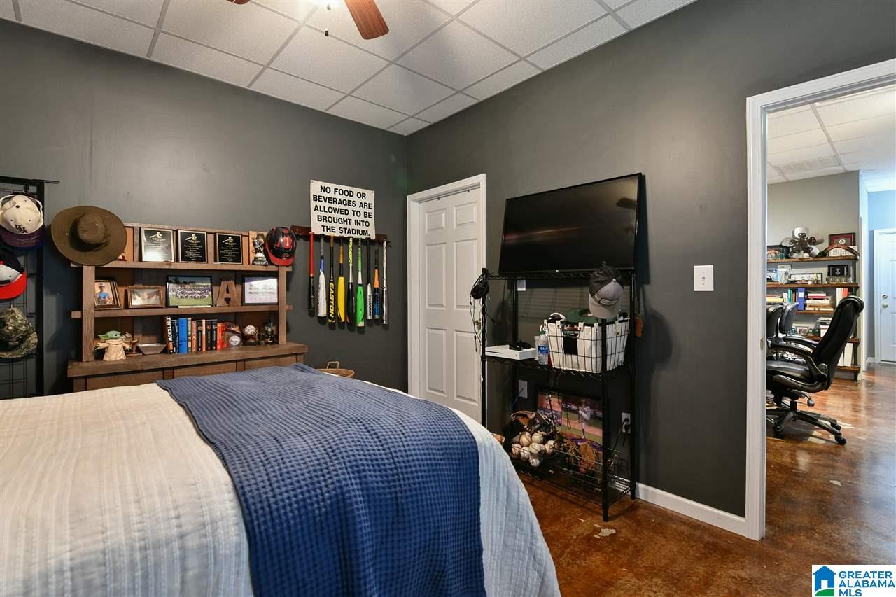 2805 Red Leaf Circle Bessemer, AL 35023 - Photo 39 of 48