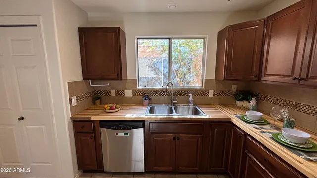 $3,495 | 11213 East Mercer Lane, Scottsdale, AZ 85259