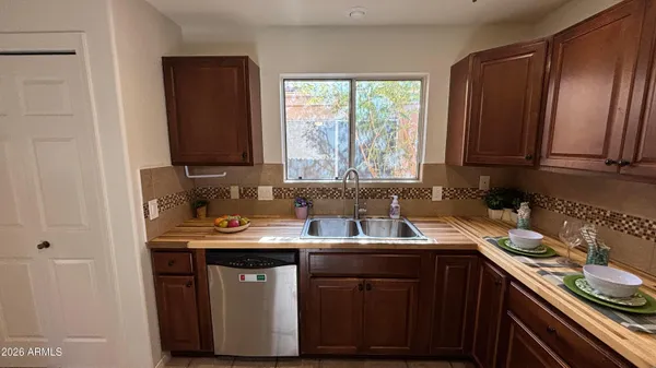 $2,995 | 11213 East Mercer Lane, Scottsdale, AZ 85259