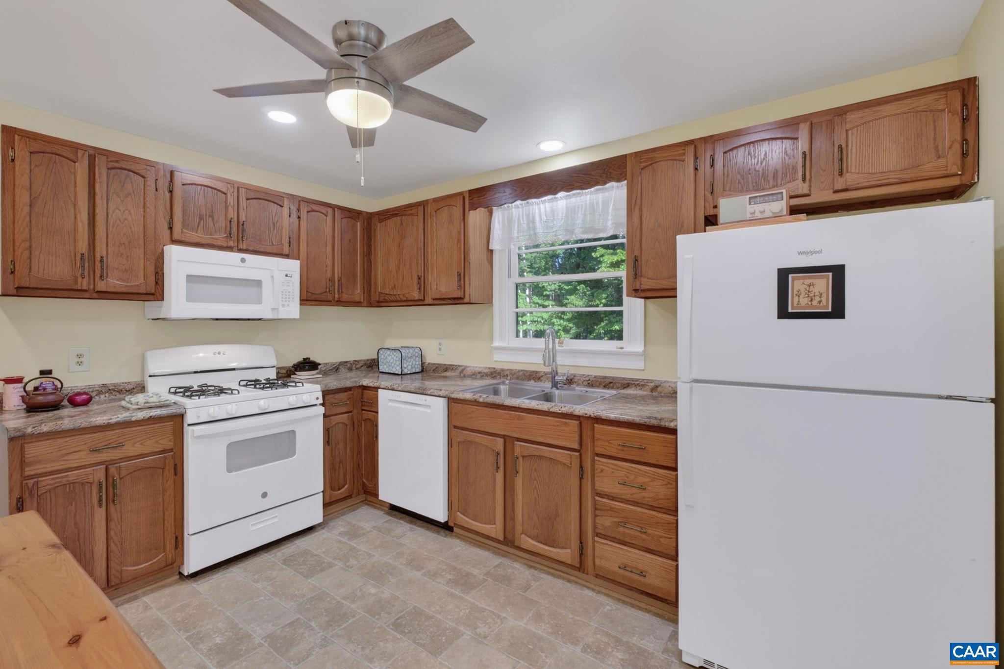 7068 Porters Road Esmont, VA 22937 - Photo 9 of 27