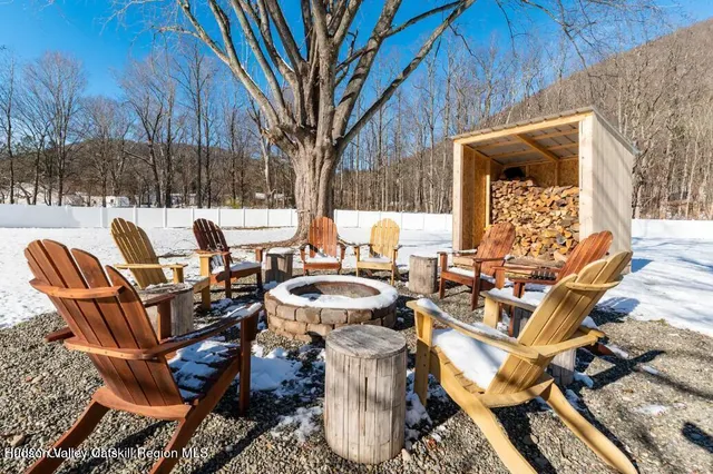 a picture of a bathroom with a window