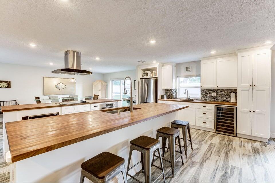 2594 Marcinski Road Jupiter, FL 33477 - Photo 2 of 11 20240916182508839724000000-o