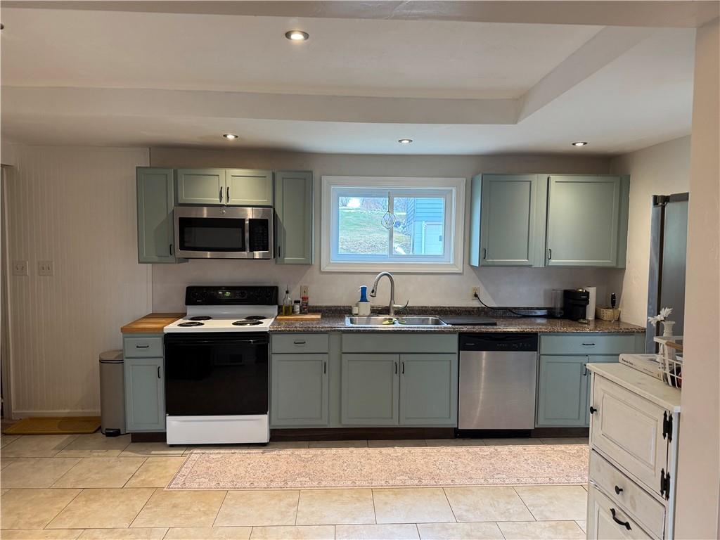 Appliances included