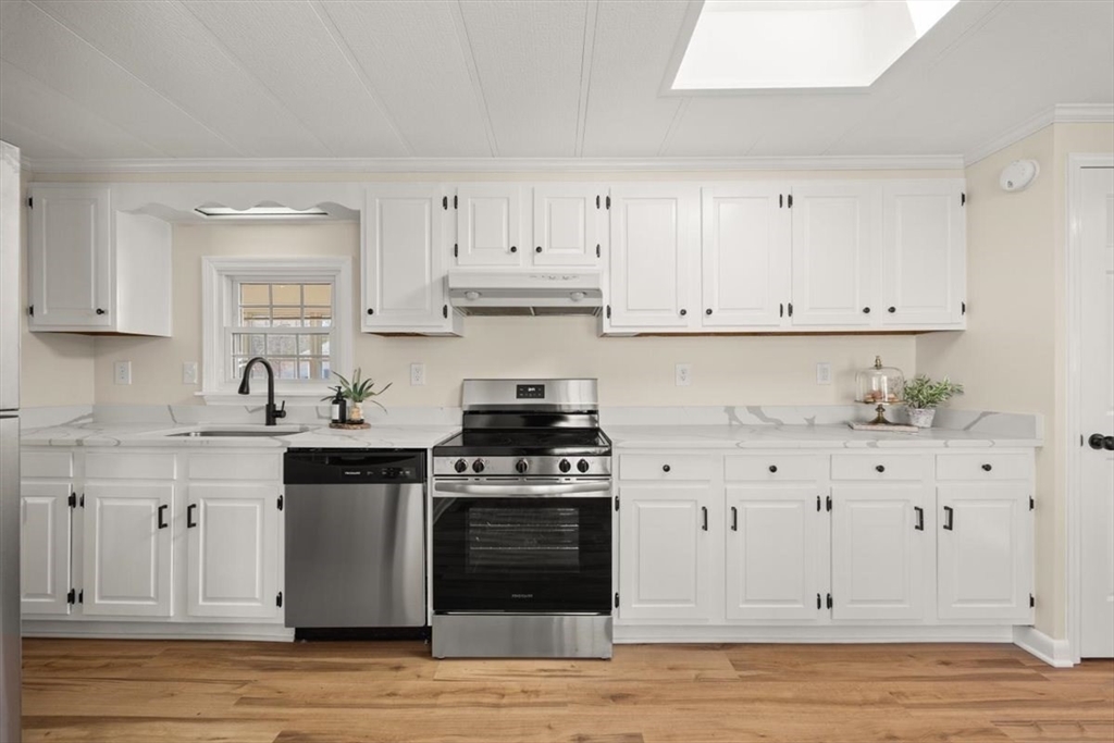 9 Musket Road Taunton, MA 02780 - Photo 8 of 37