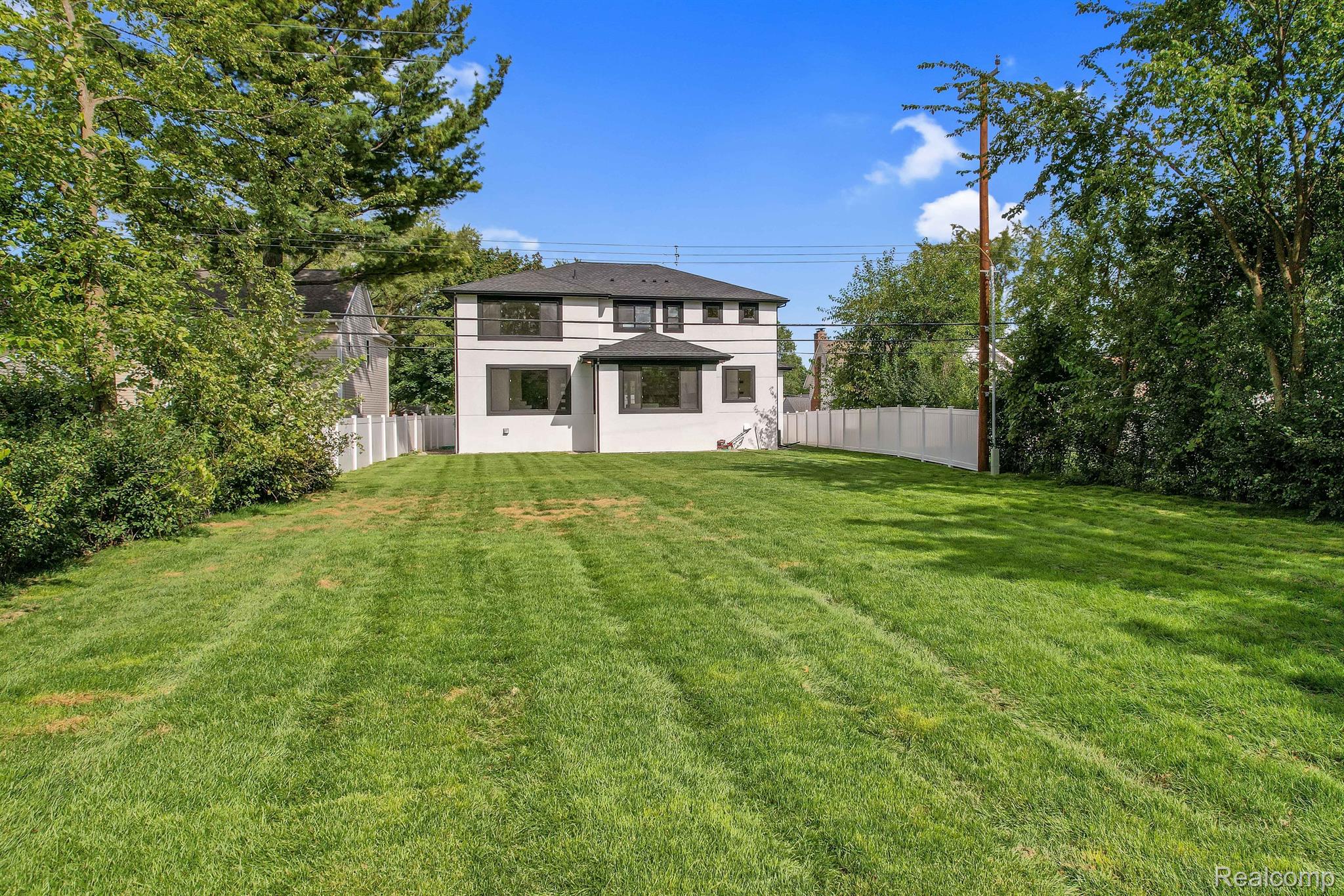 3815 Kent Road Royal Oak, MI 48073 - Photo 4 of 71 Gallery Image 4