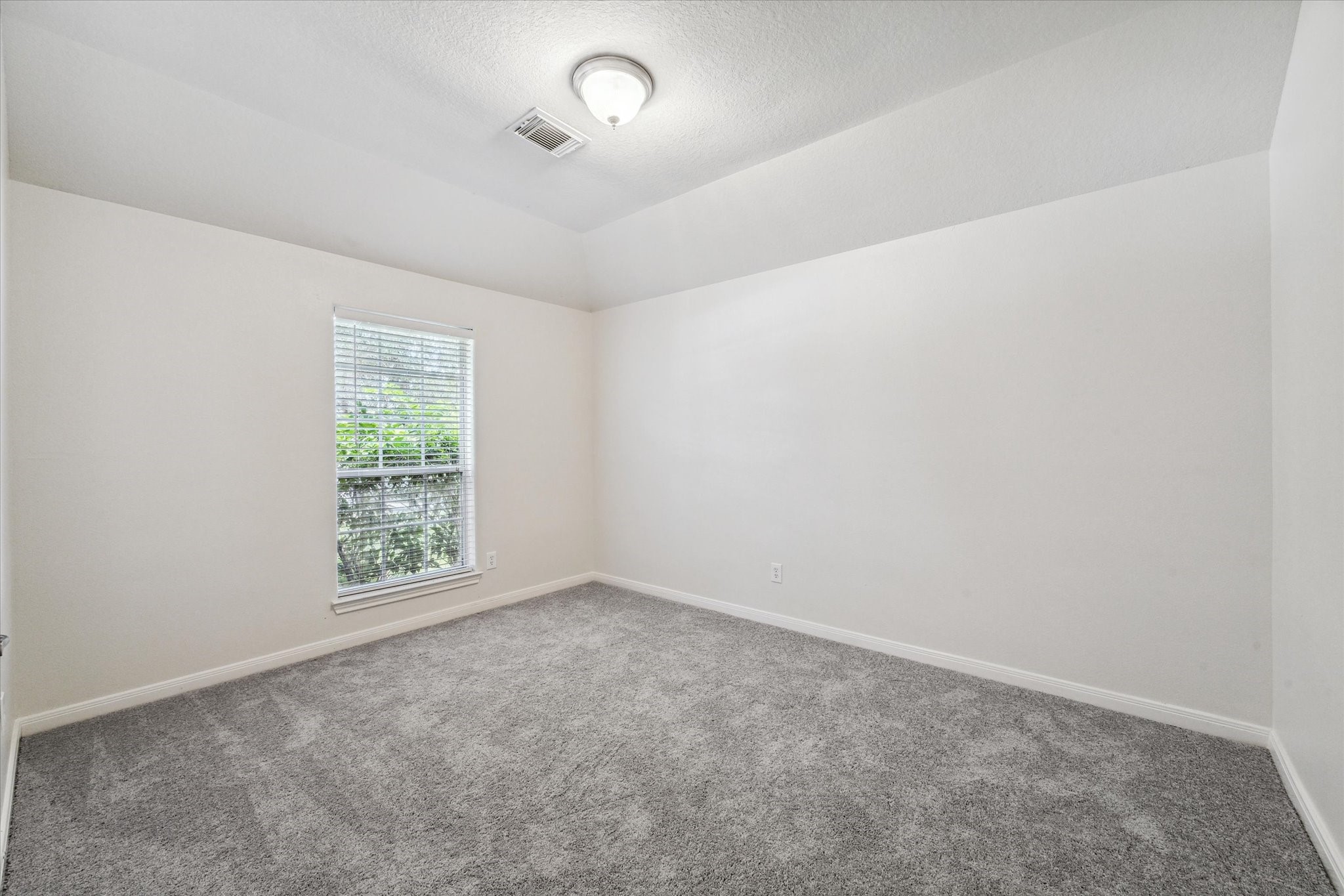 1805 Clover Patch Alvin, TX 77511 - Photo 10 of 14