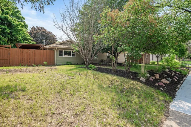 $300,000 | 2224 4th Avenue, Anoka, MN 55303