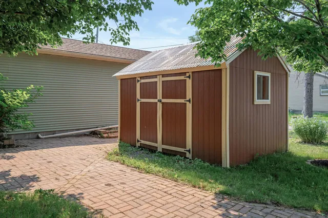 $300,000 | 2224 4th Avenue, Anoka, MN 55303