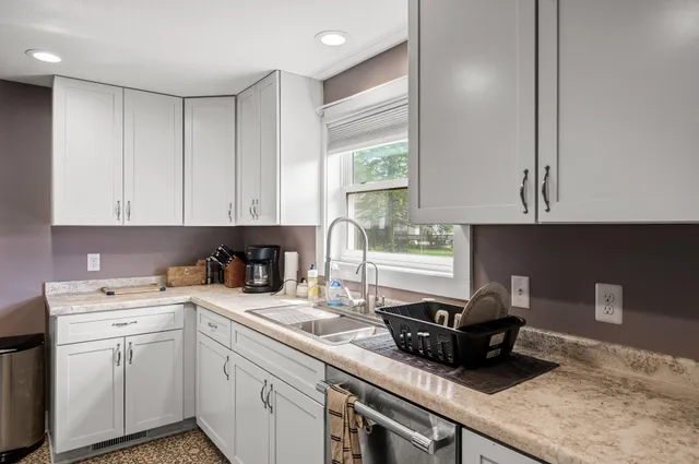 $300,000 | 2224 4th Avenue, Anoka, MN 55303