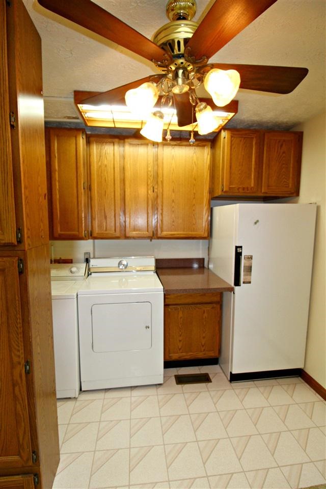 518 East Vienna Road Clio, MI 48420 - Photo 13 of 26 21499638-12.JPG