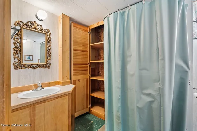 $395,000 | 18 East Jackson Avenue, Priest River, ID 83856