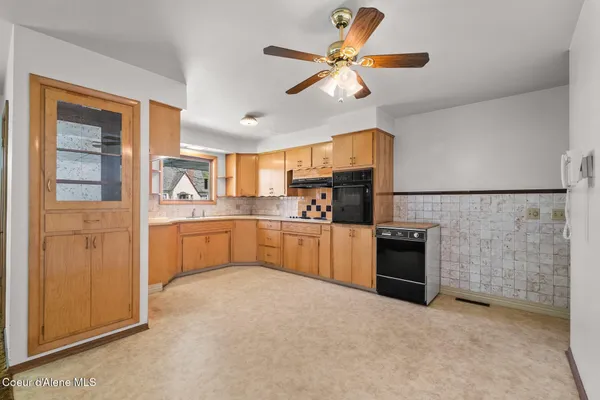 $368,000 | 18 East Jackson Avenue, Priest River, ID 83856