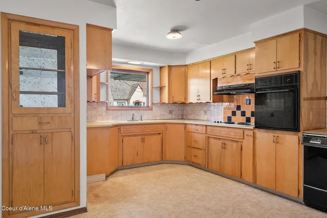 $395,000 | 18 East Jackson Avenue, Priest River, ID 83856