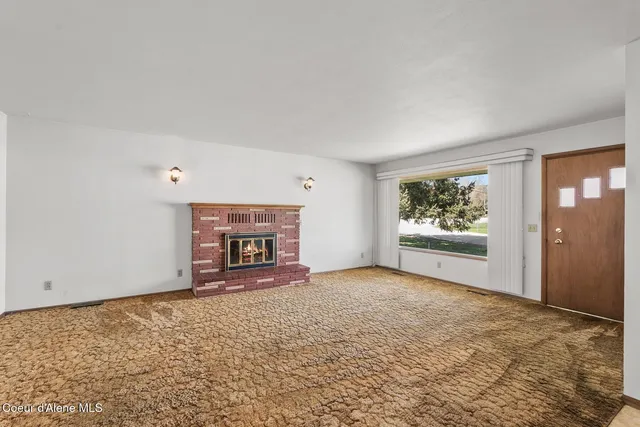 $395,000 | 18 East Jackson Avenue, Priest River, ID 83856